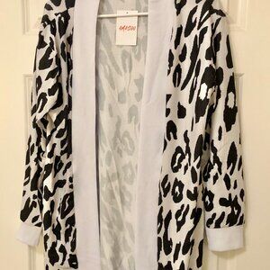 Black & white Leopard print cardigan size Small NWT (STK#06)
